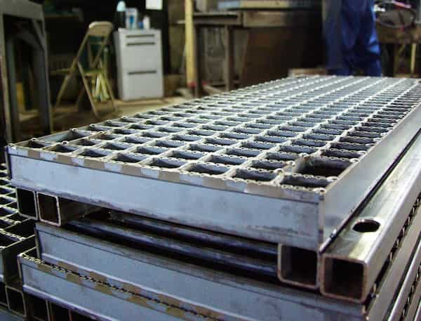 日鐵鋼機公式HP